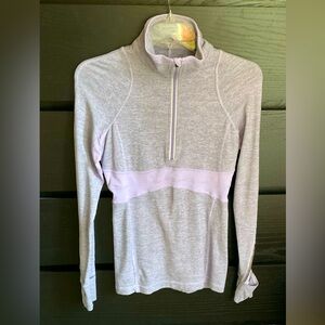 Lululemon Long Sleeve half zip, EUC 4